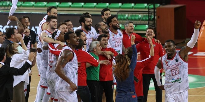 FIBA Şampiyonlar Ligi'nde 8'li finale çıkan 7. takım Pınar Karşıyaka oldu