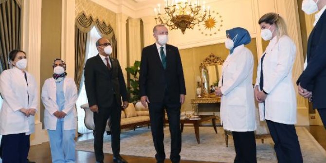 Cumhurbaşkanı Erdoğan, sağlık çalışanlarıyla bir araya geldi