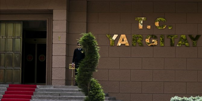 Yargıtay mesai arkadaşına yumruk atmaya çalışan işçinin "iş akdinin feshini" haklı buldu