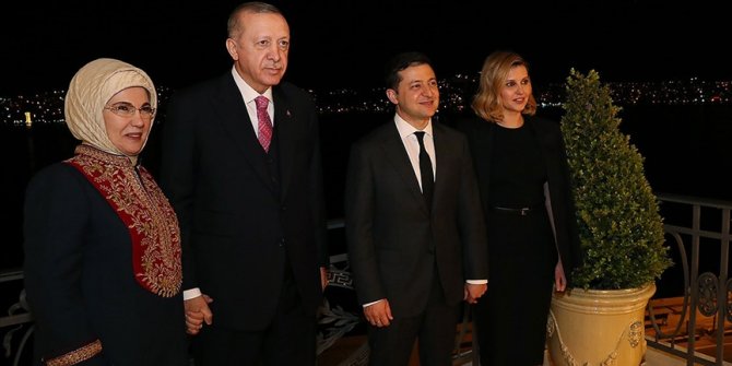 Erdoğan ailesi, Ukrayna Devlet Başkanı Zelenskiy ve eşiyle akşam yemeğinde bir araya geldi