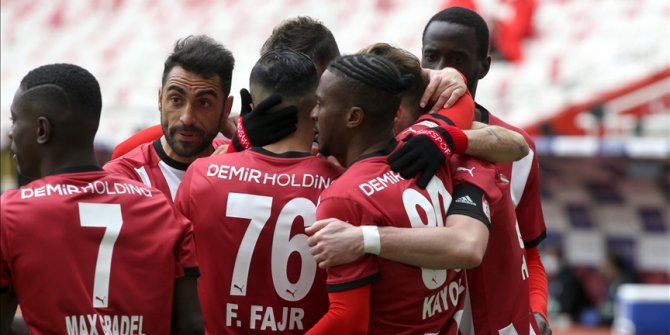 Demir Grup Sivasspor evinde kazandı