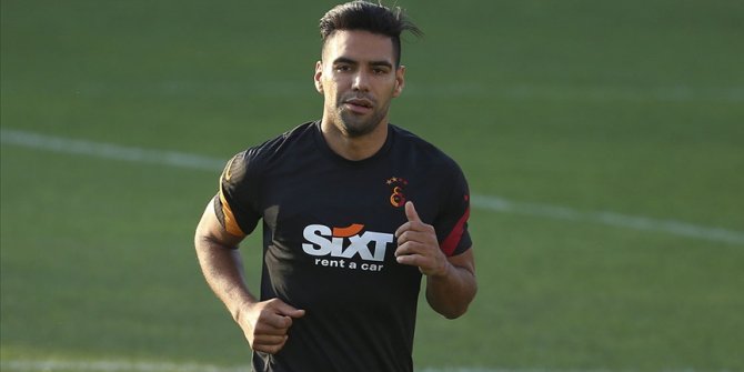 Galatasaray'da Radamel Falcao'nun yüzünde kırık tespit edildi