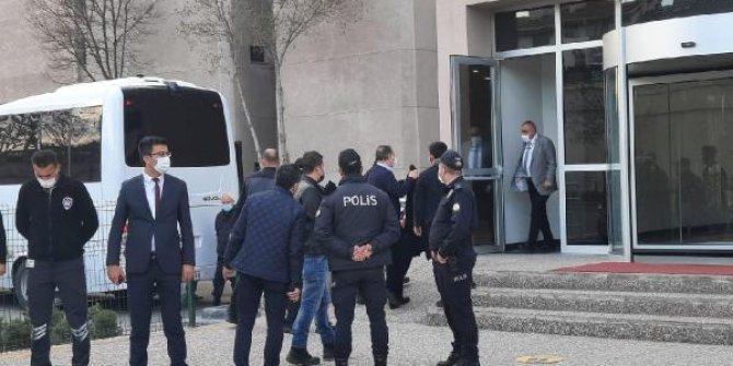 'Bildiri' soruşturmasında 14 emekli amiral adliyede