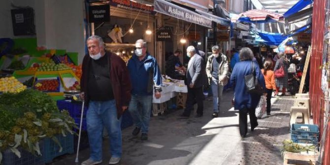 İzmir'de gıda ürünü satılan işyerlerinde ramazan yoğunluğu yaşandı