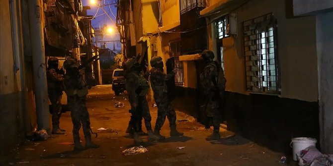 Adana’da DEAŞ’a yönelik operasyonda 7 kişi gözaltına alındı