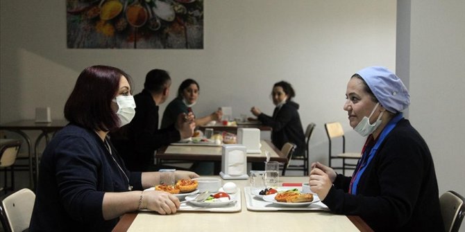 'Şifalı eller' ilk sahurunu hastanede görev başında yaptı