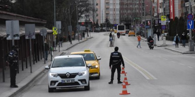 Eskişehir, Kütahya ve Bilecik’te sokağa çıkma ve seyahat kısıtlamasında sokaklar boş kaldı
