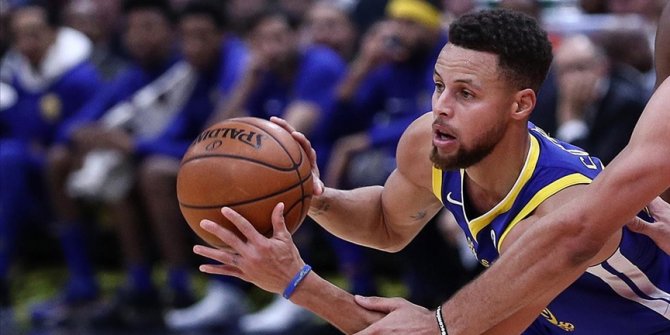 NBA'de Golden State Warriors'ı galibiyete Stephen Curry taşıdı