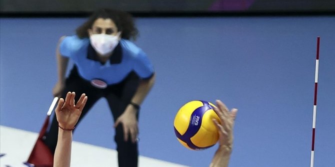 Fenerbahçe Opet Kovid-19 nedeniyle VakıfBank maçına çıkmama kararı aldı