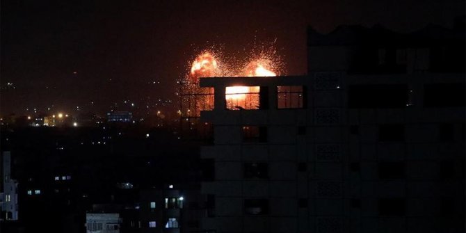 İsrail ordusundan Gazze'ye hava saldırısı