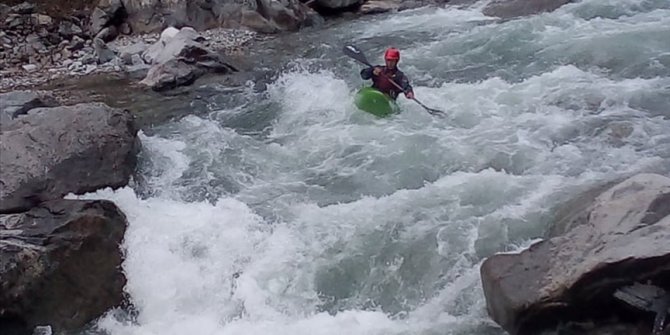 Barhal Çayı rafting ve kano tutkunlarını ağırlıyor