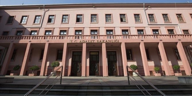 Adalet Bakanlığı 23 mütercim alacak