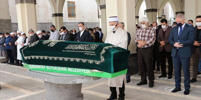Suriyeli kanaat önderi Prof. Dr. Mustafa Müslim'in cenazesi Gaziantep'te toprağa verildi
