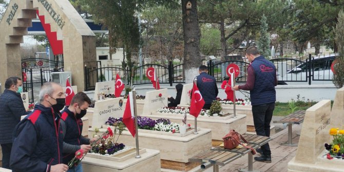 Yıldız Gençlik Teşkilatı Derneği Yönetim Kurulu Üyesi  Algün İlksayfa'ya konuştu: "Milli bilinç için çalışacağız"