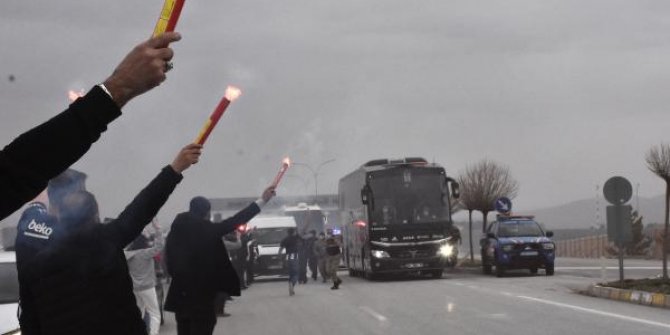 Beşiktaş kafilesine Sivas'ta coşkulu karşılama