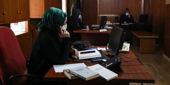 'Alo Fetva' hattını arayanlar Kovid-19 salgını ve aşısını da soruyor