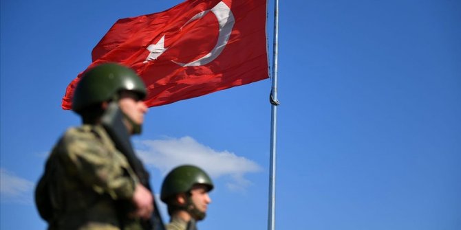 Suriye ve Yunanistan'a yasa dışı yollarla geçmeye çalışan 1'i PKK, 2'si FETÖ mensubu 5 kişi yakalandı