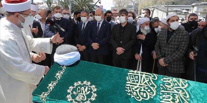 Bediüzzaman Said Nursi'nin talebelerinden Hüsnü Bayramoğlu son yolculuğuna uğurlandı