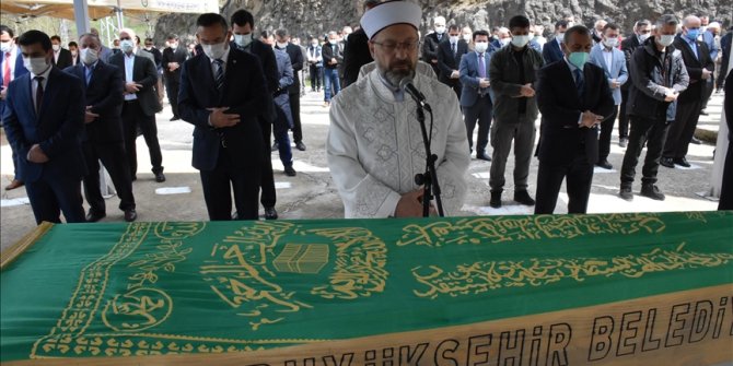 Diyanet İşleri Başkanı Ali Erbaş'ın vefat eden amcası son yolculuğuna uğurlandı