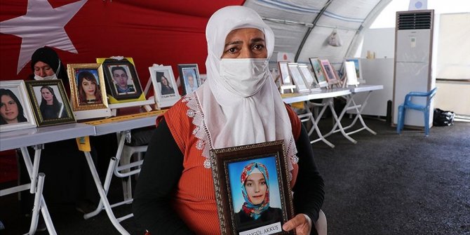 Evlatlarını çocuk yaşta terörün pençesine kaptıran Diyarbakır anneleri 23 Nisan'ı buruk karşılıyor