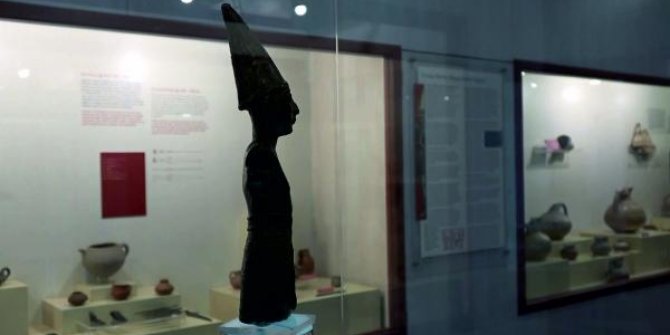 Bir paket sigaraya satılan Hitit heykeli müzede sergileniyor