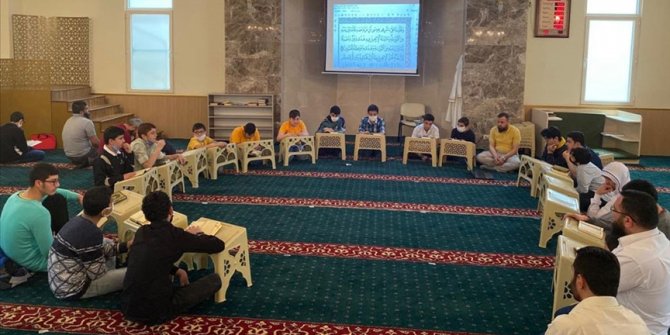 Türkiye'deki uluslararası imam hatip öğrencileri ramazan coşkusunu yaşıyor