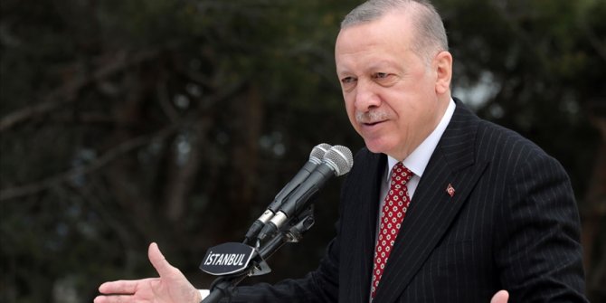 Başkan Erdoğan'dan gençlere mesaj: Benim görevim gençlerimizi geleceğe hazırlamaktır