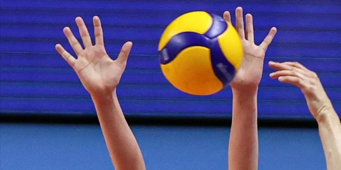 Voleybol Sultanlar Ligi'ne yükselecek iki ekip İzmir'de belli olacak