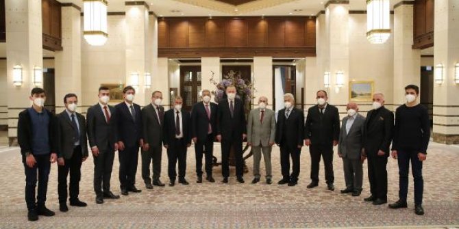 Cumhurbaşkanı Erdoğan, esnafla iftar yaptı