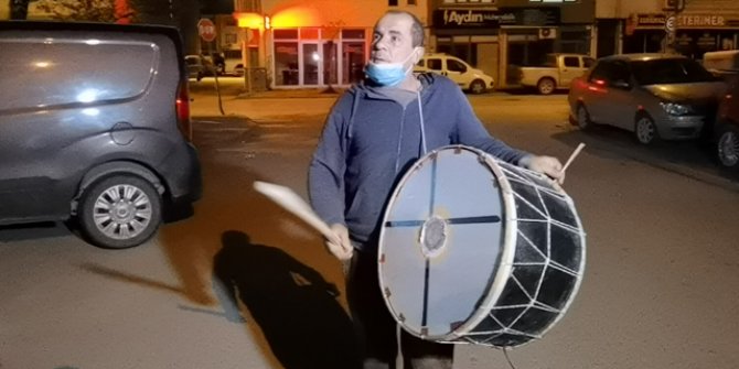 Ramazan davulcusu topladığı bahşişlerle 30 yetime bayramlık aldı