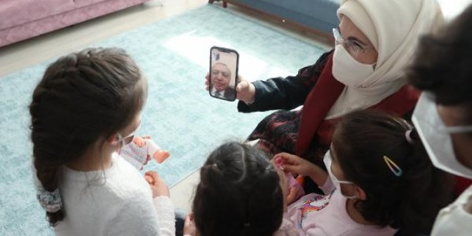 Emine Erdoğan, sevgi evinde çocuklarla bir araya geldi