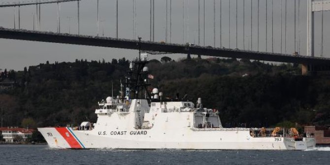 İstanbul Boğazı'ndan geçen ABD sahil güvenlik gemisi Karadeniz'e açıldı