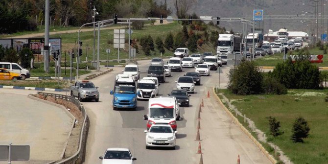Kırıkkale'de kısıtlama öncesi trafikte yoğunluk