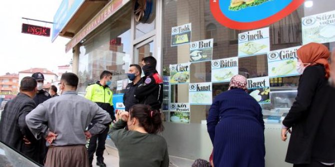 Şarküteride çalışan kadını av tüfeğiyle öldürüp, kaçtı