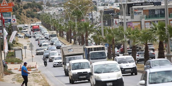 Turizm merkezi Bodrum'da 'tam kapanma' öncesi yoğunluk