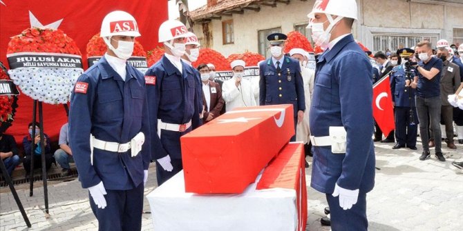 Pençe-Yıldırım Harekatı'nda şehit olan Uzman Çavuş Ahmet Asan son yolculuğuna uğurlandı
