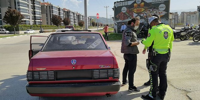 90 bin TL'ye modifiye ettiği otomobiliyle 2'nci kez ceza yedi
