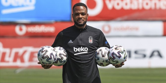 Cyle Larin Galatasaray derbisini kazanacaklarına inanıyor