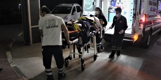 Tarım işçilerini taşıyan minibüs otoyoldaki tünelde takla attı: 16 yaralı