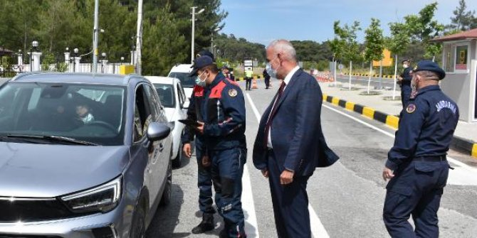 Marmaris Kaymakamı jandarma ile denetim yaptı