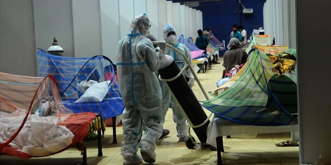 Hindistan'da günlük vaka sayısında yeni bir rekor kırıldı