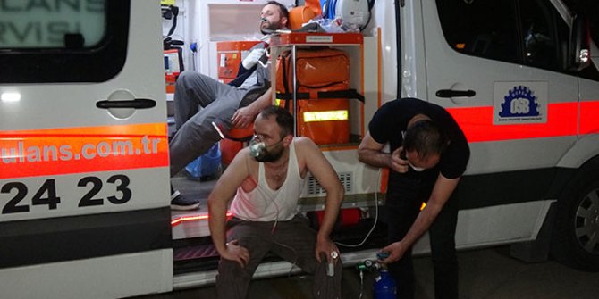 Bursa'da kauçuk fabrikasında çıkan yangında, 6 işçi dumandan etkilendi