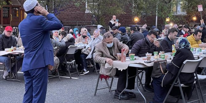 New Jersey'de 'Kadir Gecesi Sokak İftarı'