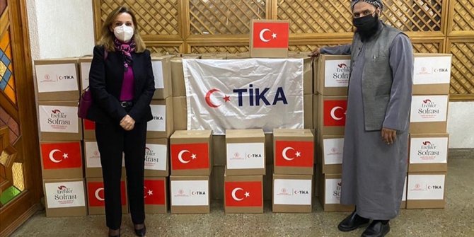 TİKA, Şili'deki ihtiyaç sahibi ailelere gıda ve hijyen kolisi yardımında bulundu