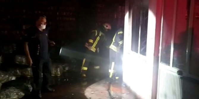 Turgutlu'da, Tarım Ürünleri Gıda Çarşısı'nda iş yeri yangını