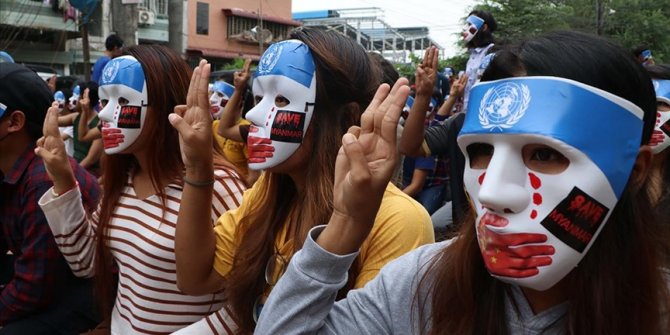 Myanmar'da ordunun silahlı müdahalesi sonucu ölen sivillerin sayısı 780'e çıktı