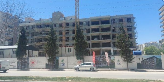 İzmir'de depremde yıkılan binaların yerinde yenileri yükseliyor