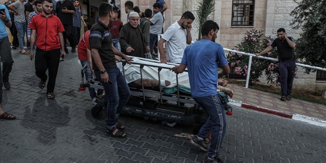 Lod kentinde İsrailli bir kişinin silahlı saldırısı sonucu yaralanan 3 Filistinliden biri şehit oldu
