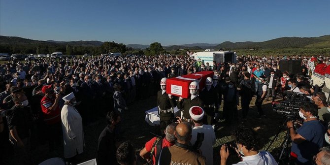 Bahar Kalkanı Harekatı bölgesinde şehit olan Piyade Teğmen Alp son yolculuğuna uğurlandı