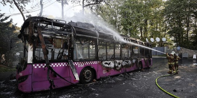 Sarıyer'de park halindeki otobüste yangın